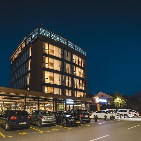 Bristol Hotel Podgorica Exterior foto